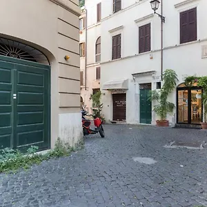Holiday home Campo Marzio Boutique 300 Mt Dal Pantheon, Rome