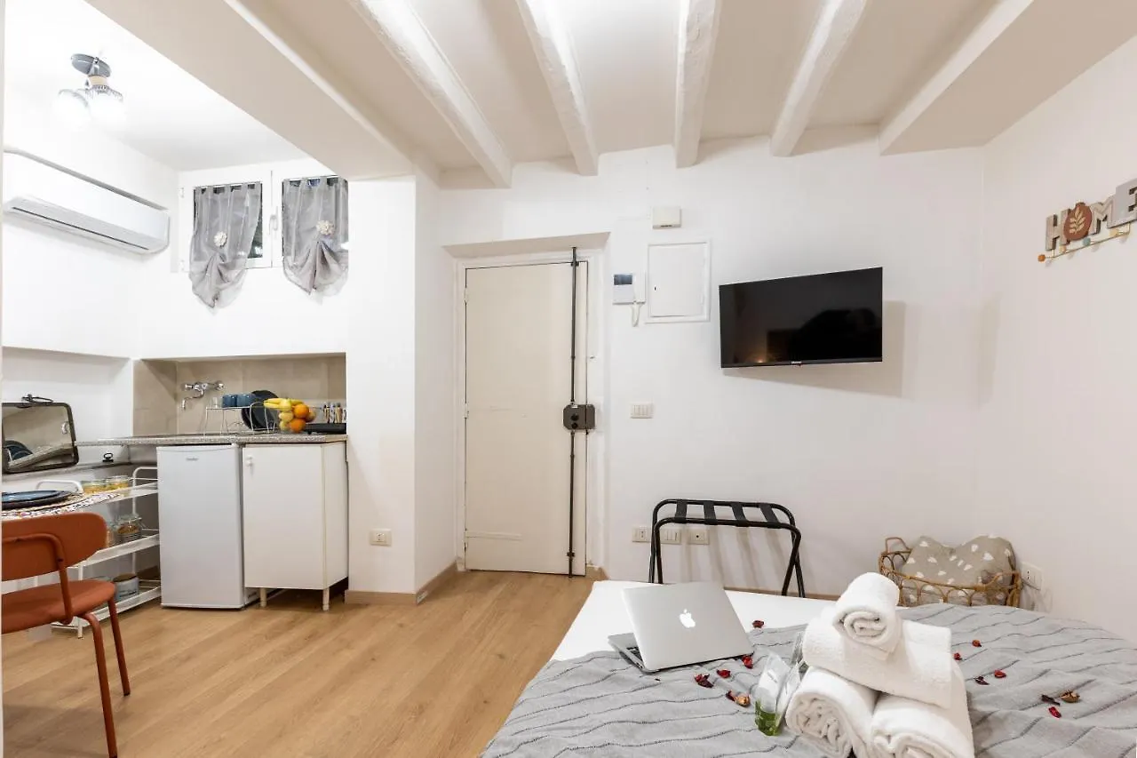 Holiday home New Pantheon Romantic Suite